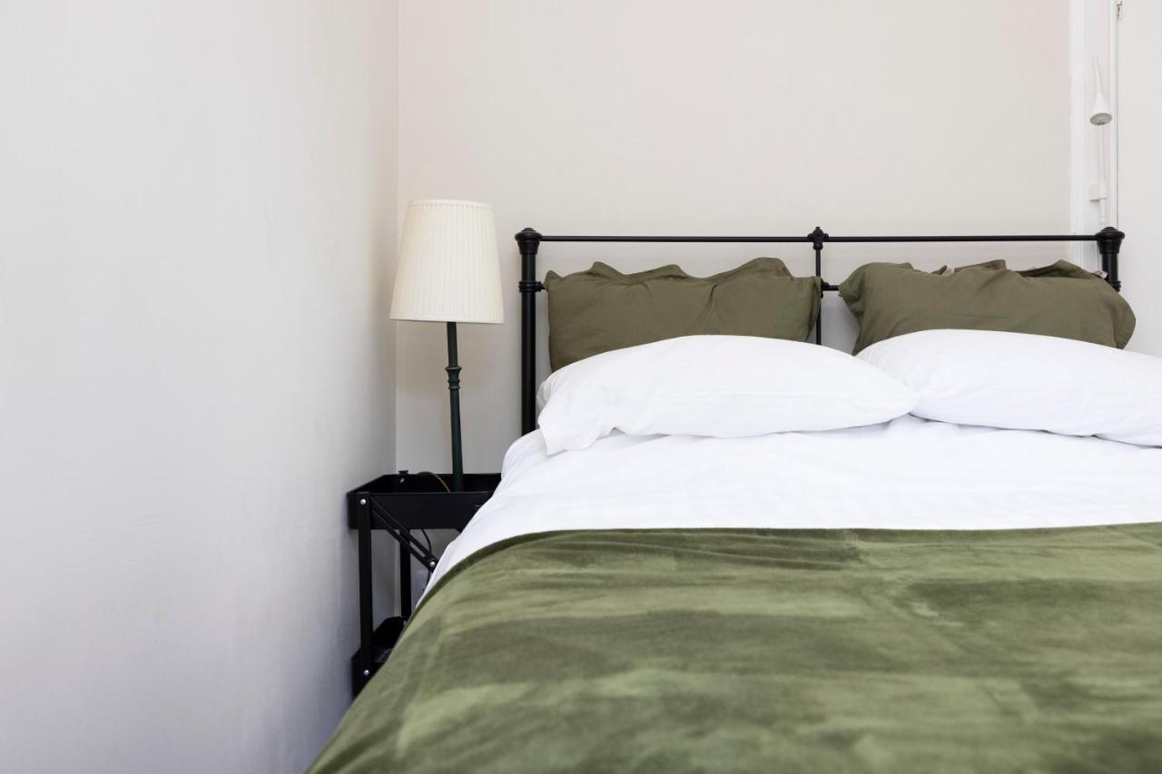Edinburgh Holyrood Park Views Apartment ภายนอก รูปภาพ