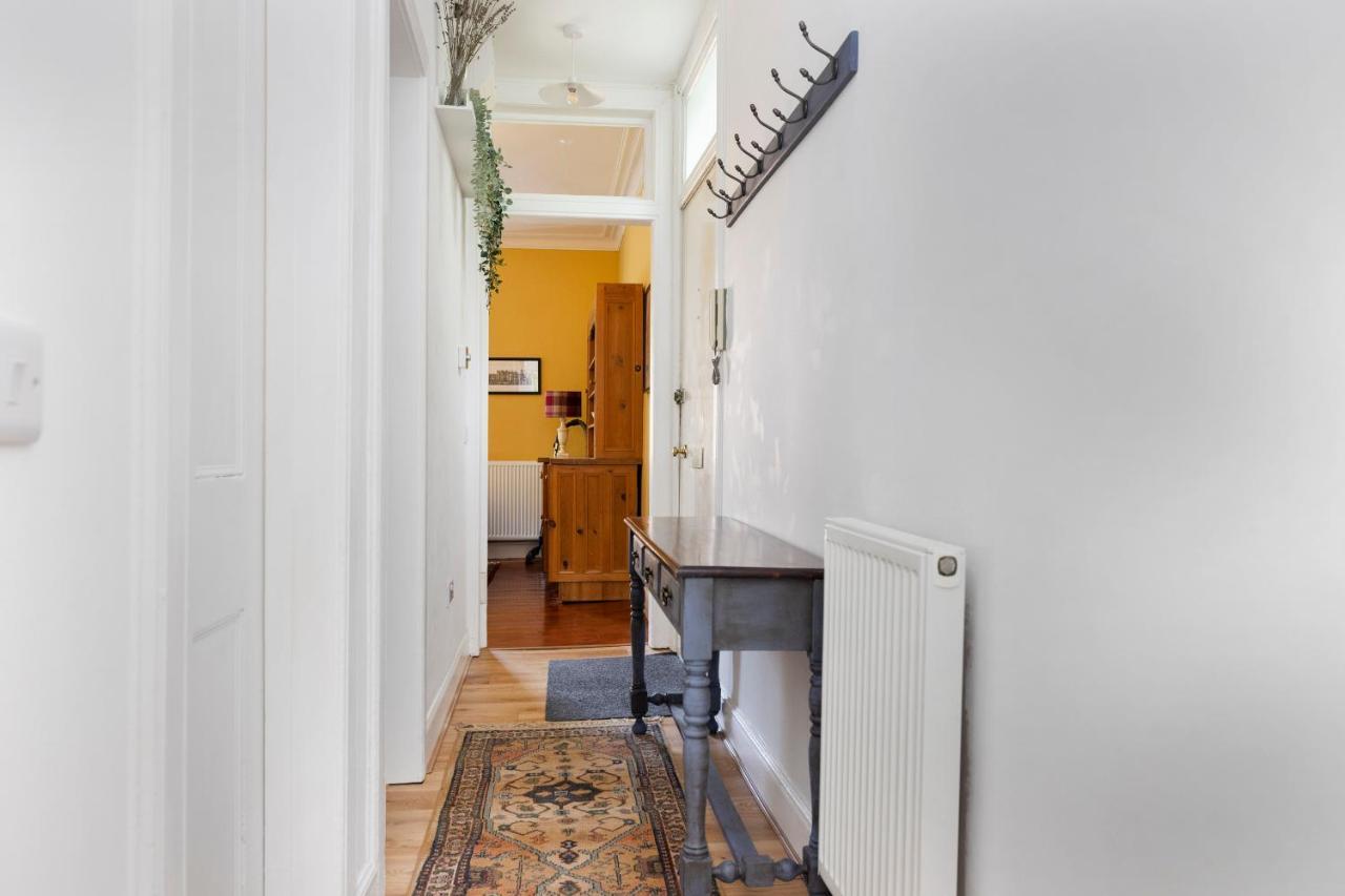 Edinburgh Holyrood Park Views Apartment ภายนอก รูปภาพ