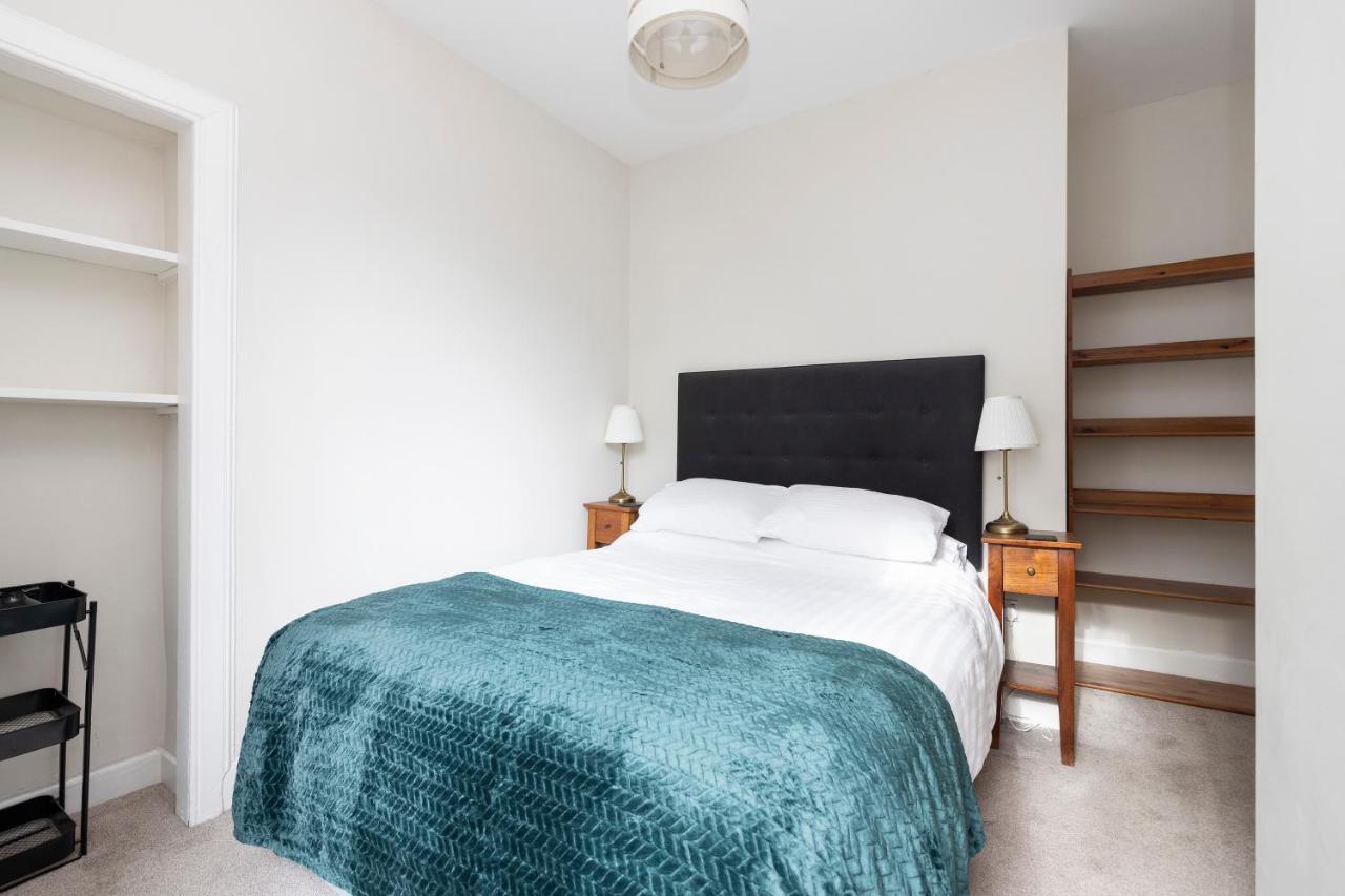Edinburgh Holyrood Park Views Apartment ภายนอก รูปภาพ