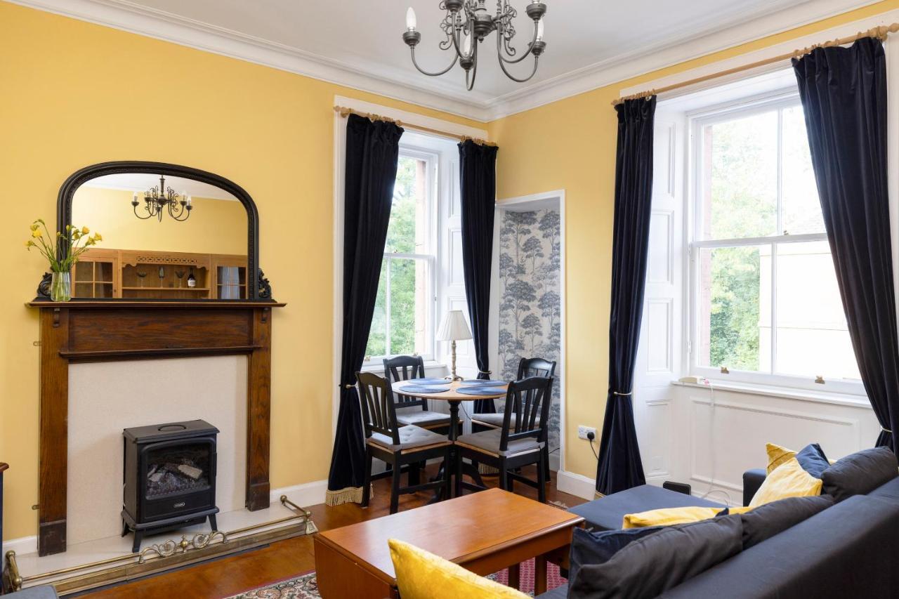 Edinburgh Holyrood Park Views Apartment ภายนอก รูปภาพ