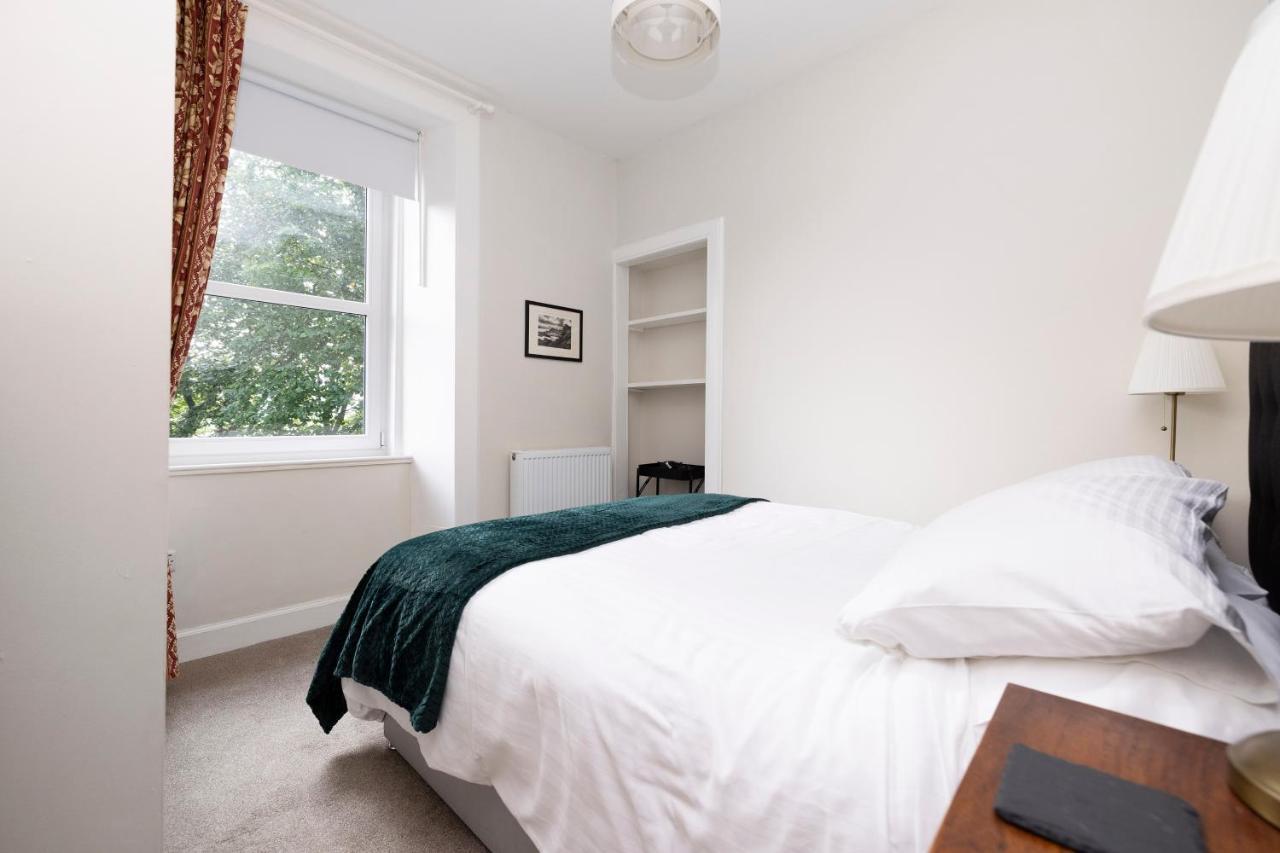Edinburgh Holyrood Park Views Apartment ภายนอก รูปภาพ