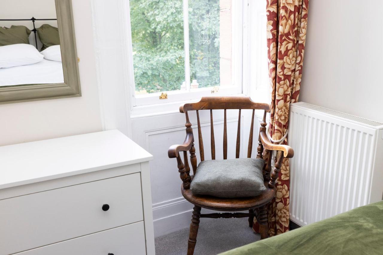 Edinburgh Holyrood Park Views Apartment ภายนอก รูปภาพ