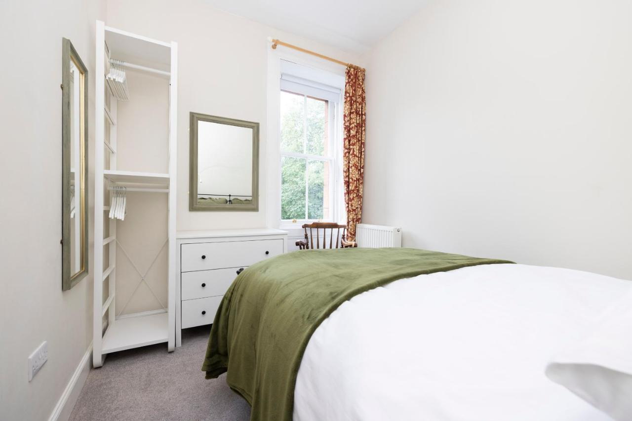Edinburgh Holyrood Park Views Apartment ภายนอก รูปภาพ