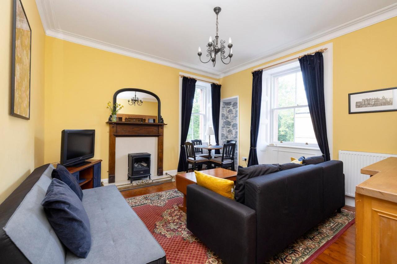 Edinburgh Holyrood Park Views Apartment ภายนอก รูปภาพ